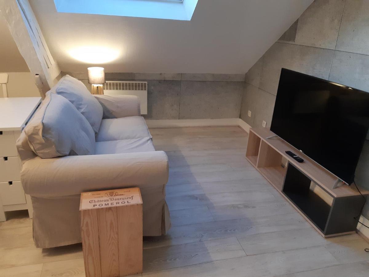 Elbeuf Studio Combles Chambre Separee Wifi Sweet Home Экстерьер фото